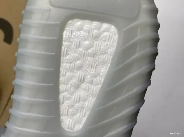V2 Boost Ash Blue Yeezy GY7657 350 Adidas 0624